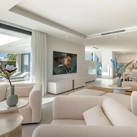Vacation Marbella I Martinica, Turquoise Heated Pool, Rooftop Hot Tub With Sea View, Cine Room, Night Security, Alarm System, 5 Min To The ヴィラ *