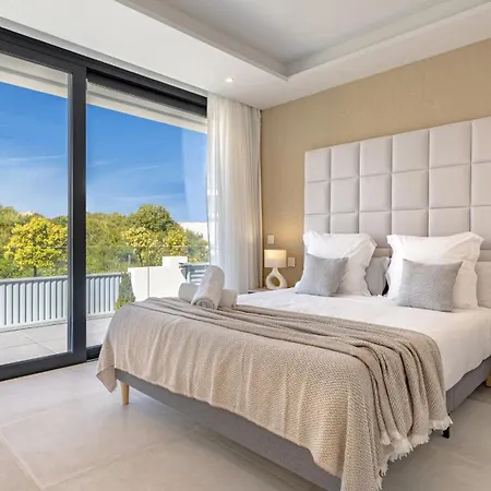 Vacation Marbella I Martinica, Turquoise Heated Pool, Rooftop Hot Tub With Sea View, Cine Room, 5 Min To The Estepona