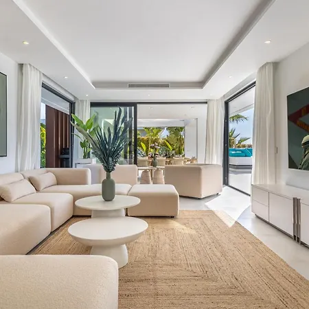 ヴィラ Vacation Marbella I Martinica, Turquoise Heated Pool, Rooftop Hot Tub With Sea View, Cine Room, Night Security, Alarm System, 5 Min To The エステポナ