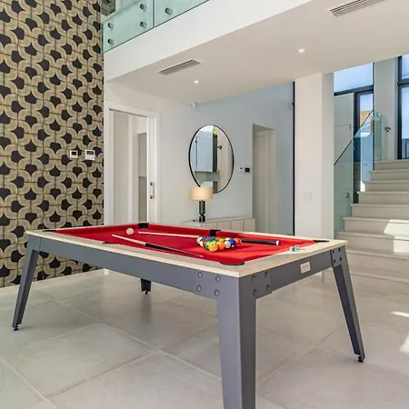 Vacation Marbella I Martinica, Turquoise Heated Pool, Rooftop Hot Tub With Sea View, Cine Room, 5 Min To The Villa Estepona