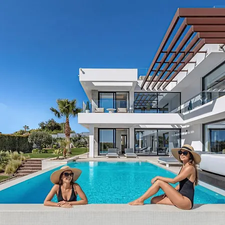 Vacation Marbella I Martinica, Turquoise Heated Pool, Rooftop Hot Tub With Sea View, Cine Room, Night Security, Alarm System, 5 Min To The