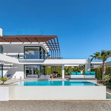 Vacation Marbella I Martinica, Turquoise Heated Pool, Rooftop Hot Tub With Sea View, Cine Room, Night Security, Alarm System, 5 Min To The Villa